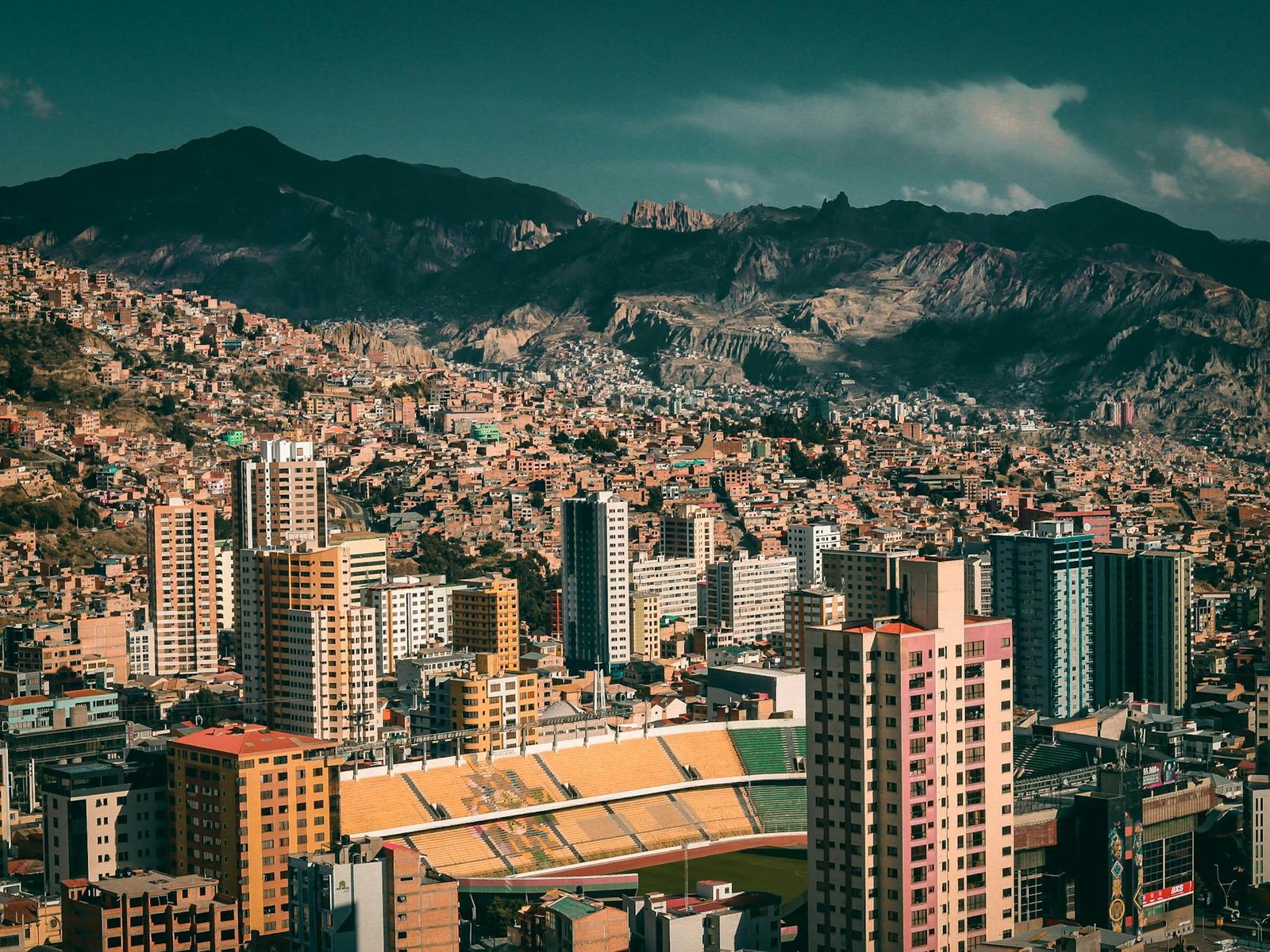 Vue panoramique de La Paz en Bolivie pour illustrer une arrivée dans le pays