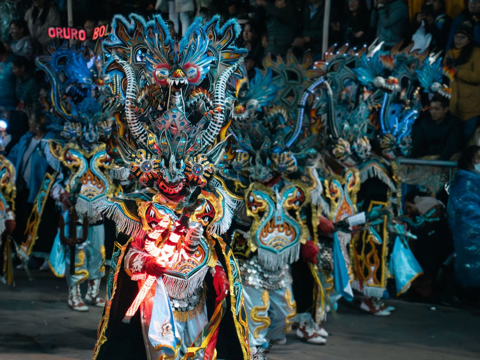 Danseurs de la Diablada au Carnaval d’Oruro en Bolivie